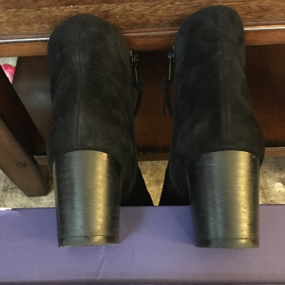 Stuart Weitzman Suede Zepher Booties - Picture 6 of 8